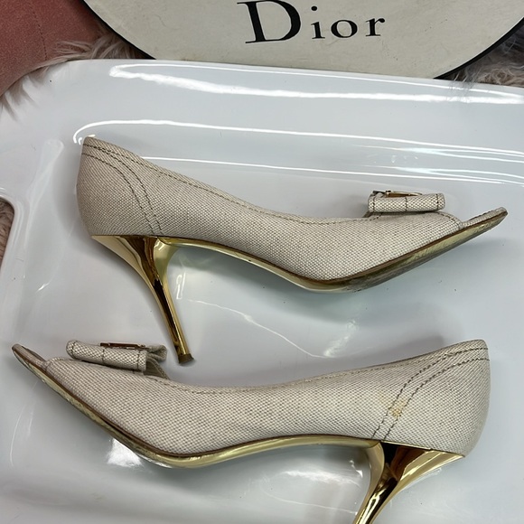 LOUIS VUITTON LOVE PLATE PEEPTOE PUMPS - Picture 10 of 15